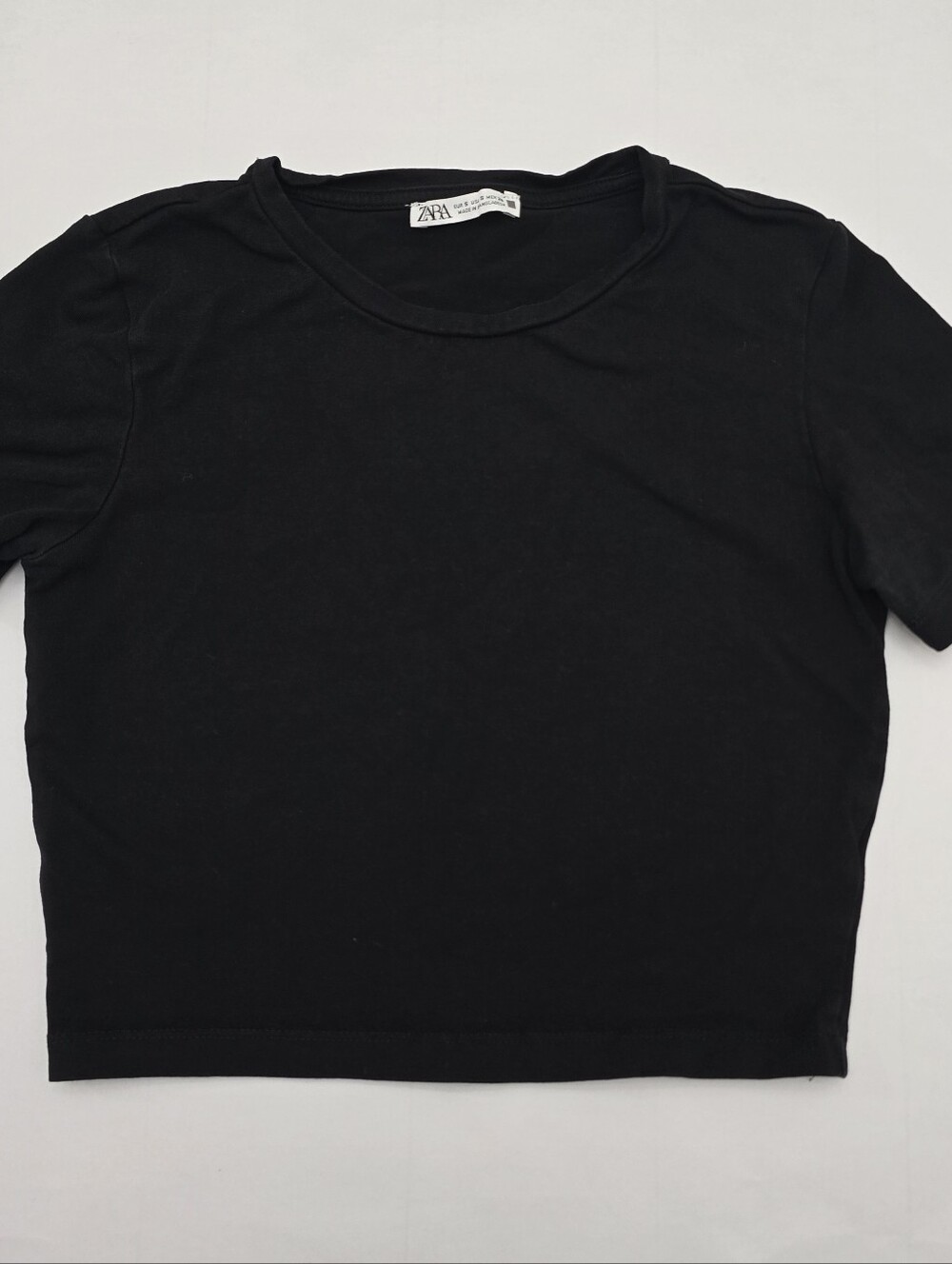 ZARA Black Short-Sleeve Cropped Tee